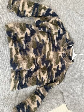 Plush Camo Quarter-Zip Turtleneck Pullover - Olive & Navy